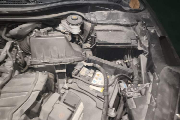 Used Honda XR-V 2015 1.8L VTi CVT Luxury Edition Engine Bay Left