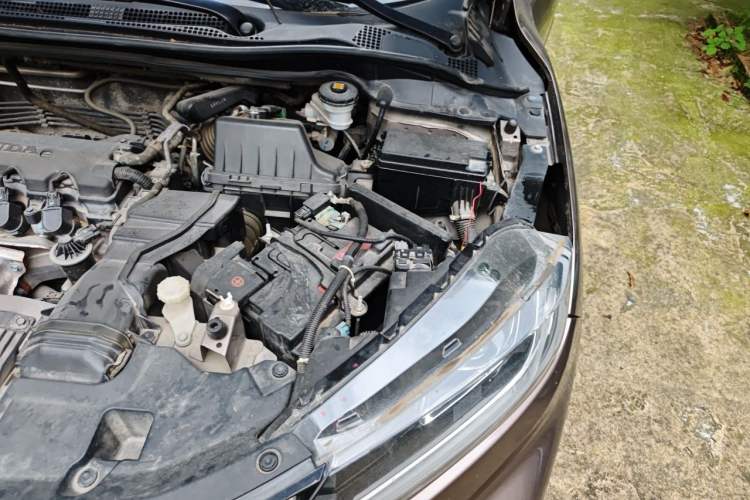 Used Honda XR-V 2015 1.8L EXi CVT Comfort Version Engine Bay Left