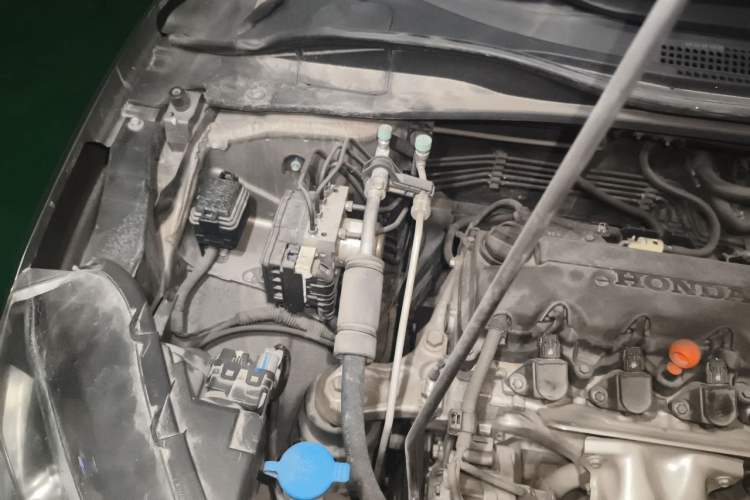 Used Honda XR-V 2015 1.8L VTi CVT Luxury Edition Engine Bay Right