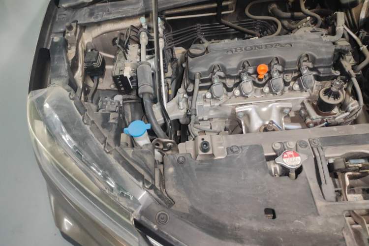 Used Honda XR-V 2015 1.8L VTi CVT Luxury Edition Engine Bay Right