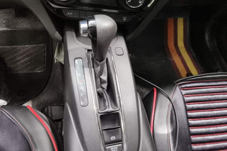 Used Honda XR-V 2015 1.5L LXi CVT Classic Edition Gear Lever