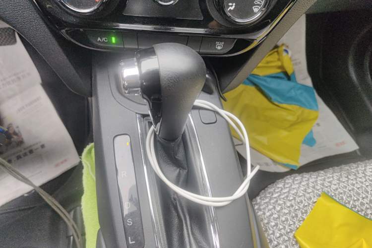 Used Honda XR-V 2015 1.5L LXi CVT Classic Edition Gear Lever