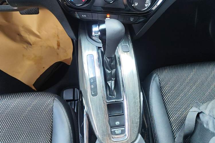 Used Honda XR-V 2015 1.8L EXi CVT Comfort Version Gear Lever