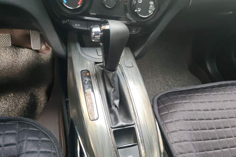 Used Honda XR-V 2015 1.8L EXi CVT Comfort Version Gear Lever