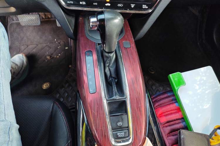 Used Honda XR-V 2015 1.8L VTi CVT Luxury Edition Gear Lever