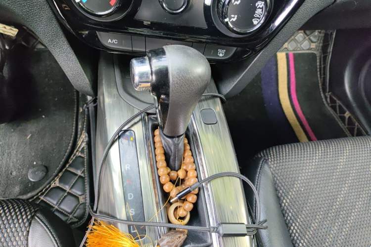 Used Honda XR-V 2015 1.8L EXi CVT Comfort Version Gear Lever