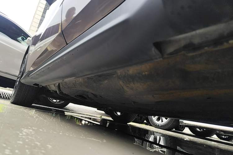 Used Honda XR-V 2015 1.8L EXi CVT Comfort Version Left Side Sill