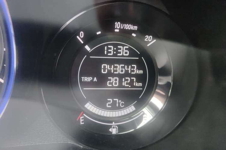 Used Honda XR-V 2015 1.5L LXi CVT Classic Edition Odometer Close Up