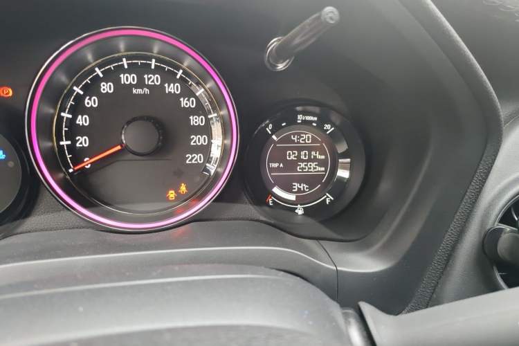 Used Honda XR-V 2015 1.8L EXi CVT Comfort Version Odometer Close Up