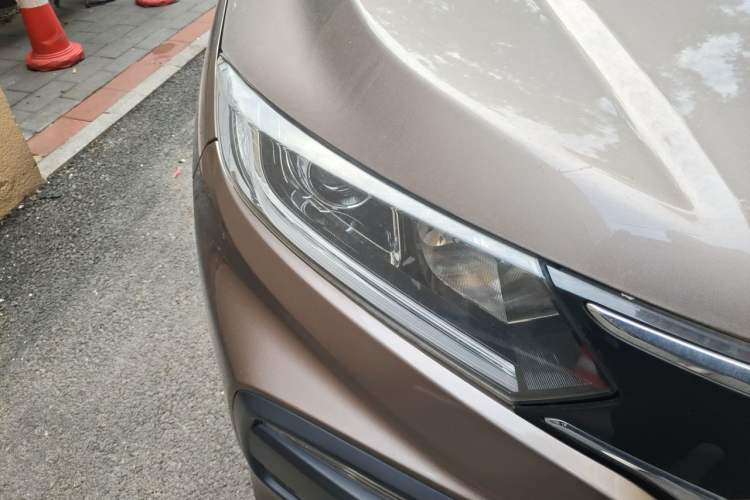 Used Honda XR-V 2015 1.8L EXi CVT Comfort Version Right Front Headlight