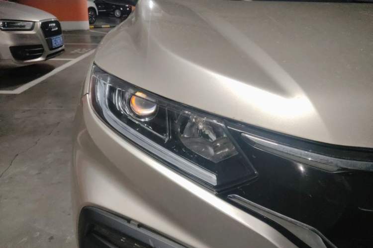 Used Honda XR-V 2015 1.8L EXi CVT Comfort Version Right Front Headlight