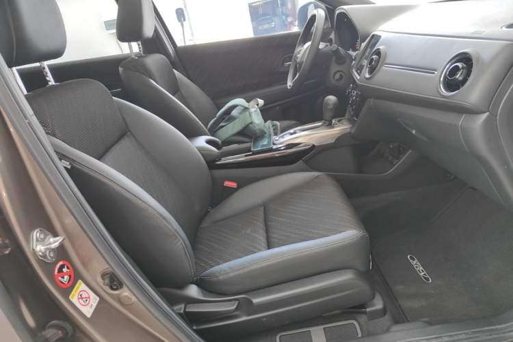 Used Honda XR-V 2015 1.8L EXi CVT Comfort Version Right Front Seat