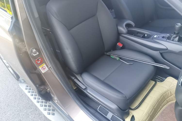 Used Honda XR-V 2015 1.5L LXi Manual Classic Edition Right Front Seat