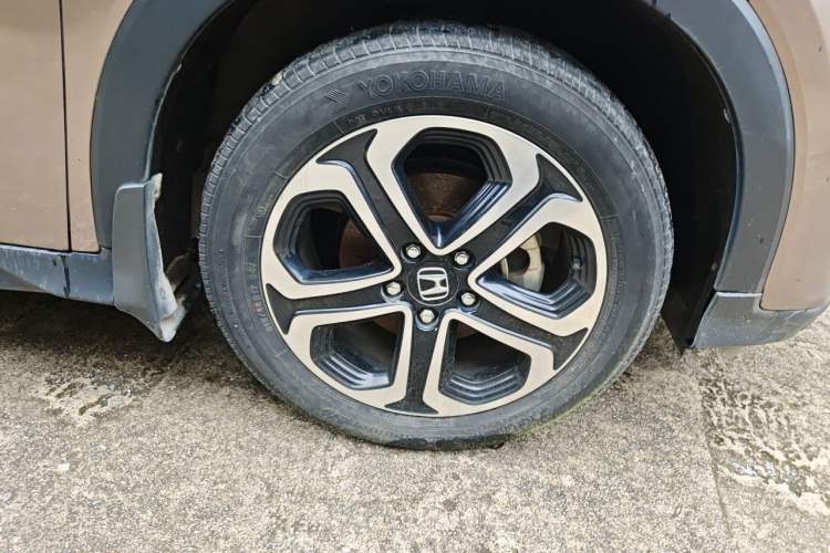 Used Honda XR-V 2015 1.8L EXi CVT Comfort Version Right Front Wheel Hub