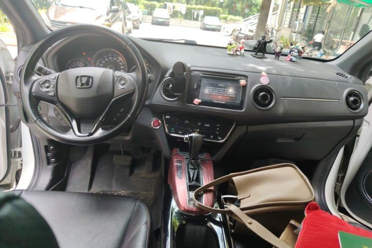 Used Honda XR-V 2015 1.8L VTi CVT Luxury Edition Center Console