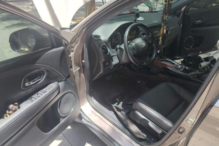 Used Honda XR-V 2015 1.8L VTi CVT Luxury Edition Driver Seat