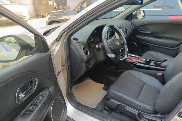 Used Honda XR-V 2015 1.8L VTi CVT Luxury Edition Driver Seat