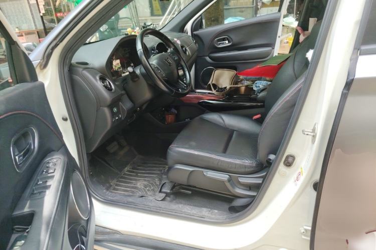 Used Honda XR-V 2015 1.8L VTi CVT Luxury Edition Driver Seat