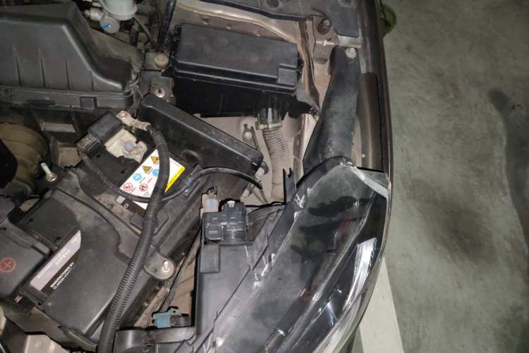 Used Honda XR-V 2015 1.8L EXi CVT Comfort Version Engine Bay Left