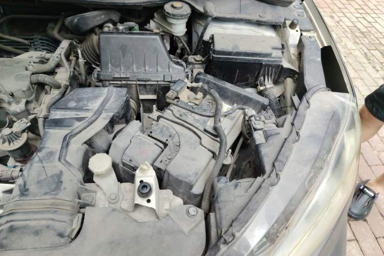 Used Honda XR-V 2015 1.8L VTi CVT Luxury Edition Engine Bay Left