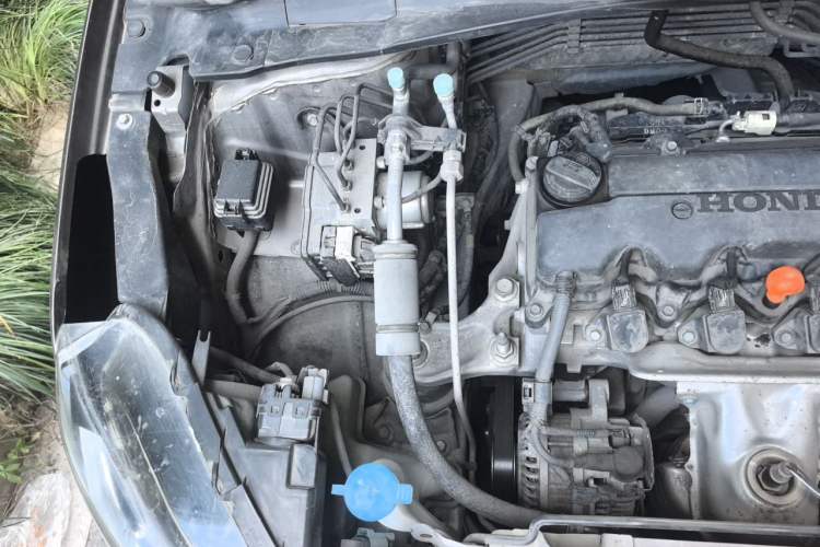 Used Honda XR-V 2015 1.8L EXi CVT Comfort Version Engine Bay Right