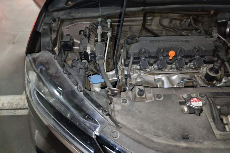 Used Honda XR-V 2015 1.8L VTi CVT Luxury Edition Engine Bay Right