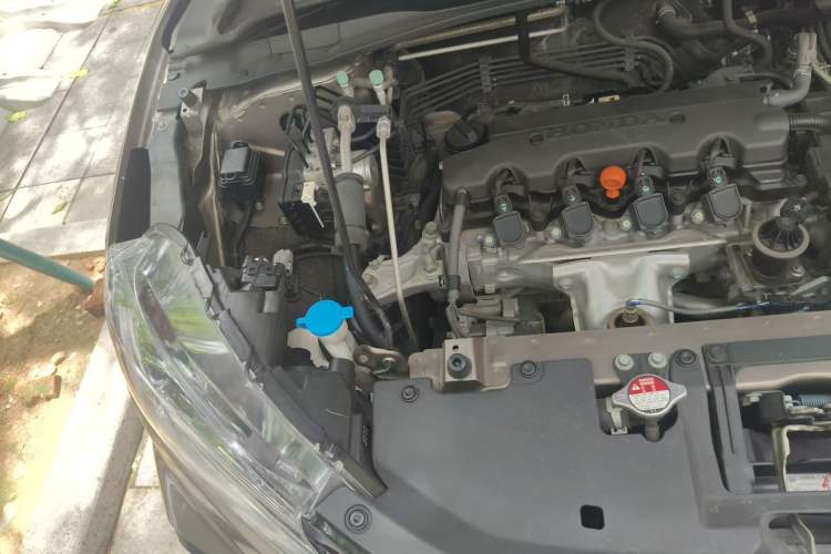 Used Honda XR-V 2015 1.8L VTi CVT Luxury Edition Engine Bay Right