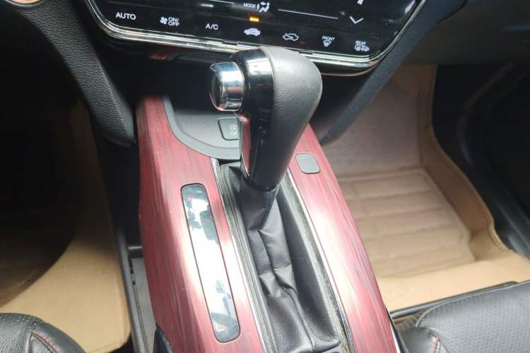 Used Honda XR-V 2015 1.8L VTi CVT Luxury Edition Gear Lever