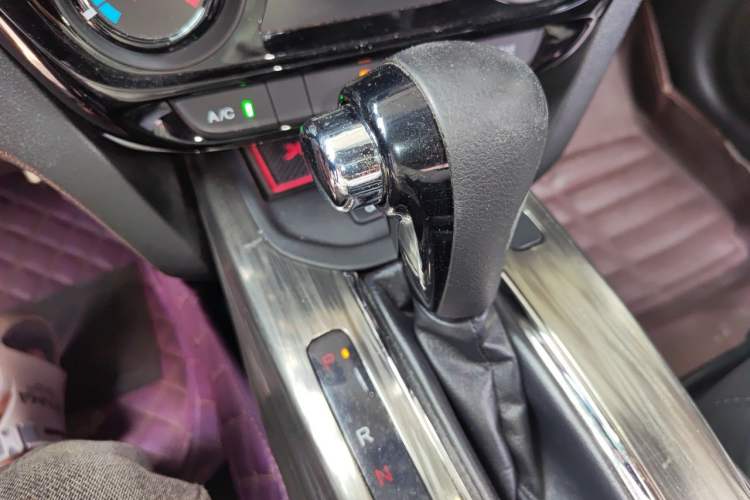 Used Honda XR-V 2015 1.8L EXi CVT Comfort Version Gear Lever