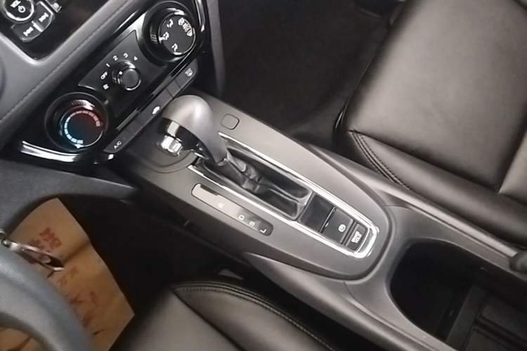 Used Honda XR-V 2015 1.5L LXi CVT Classic Edition Gear Lever