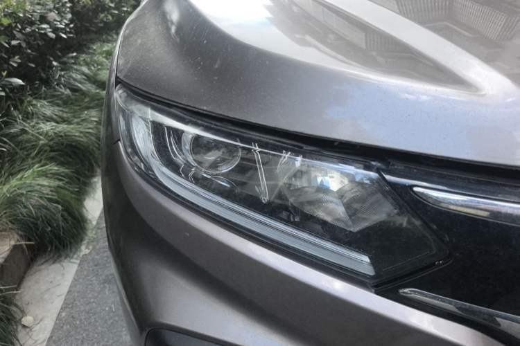 Used Honda XR-V 2015 1.8L EXi CVT Comfort Version Right Front Headlight