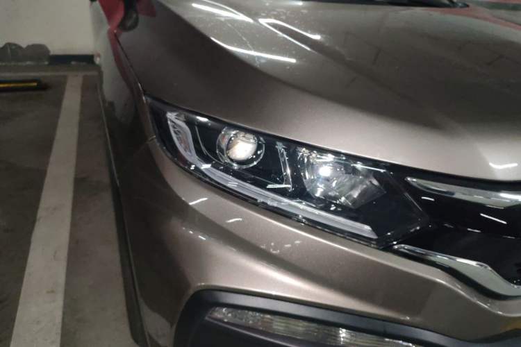 Used Honda XR-V 2015 1.8L EXi CVT Comfort Version Right Front Headlight