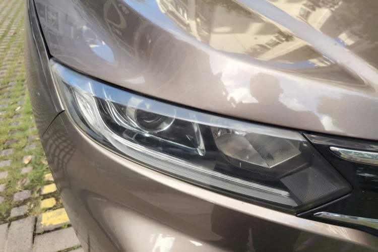 Used Honda XR-V 2015 1.8L EXi CVT Comfort Version Right Front Headlight