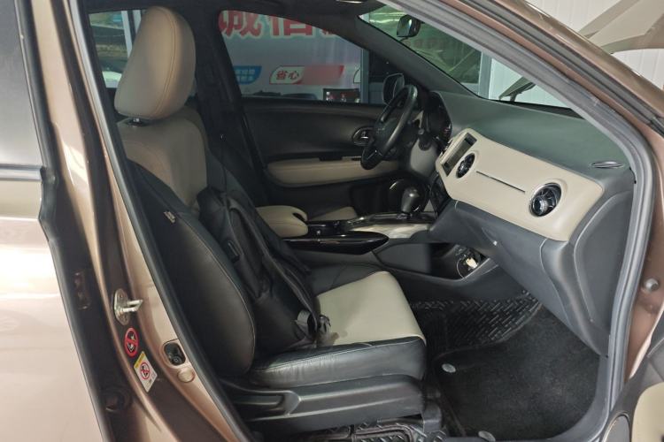 Used Honda XR-V 2015 1.8L VTi CVT Luxury Edition Right Front Seat