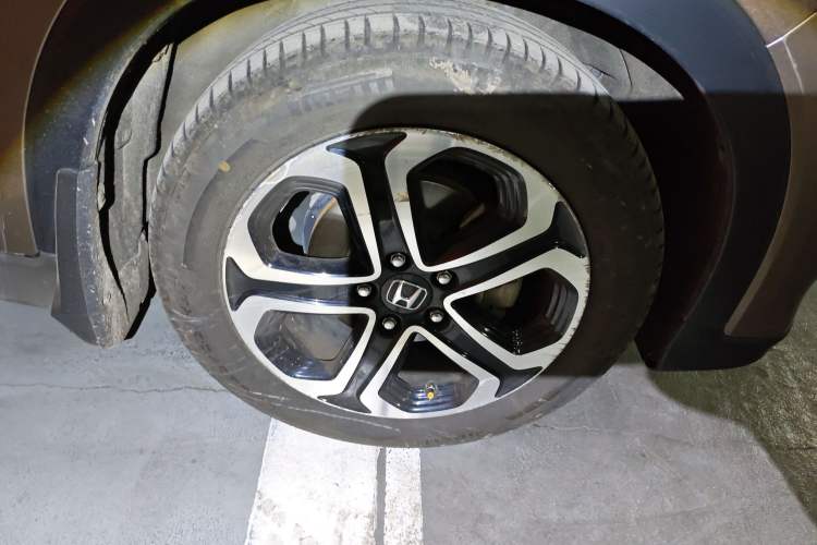 Used Honda XR-V 2015 1.8L VTi CVT Luxury Edition Right Front Wheel Hub