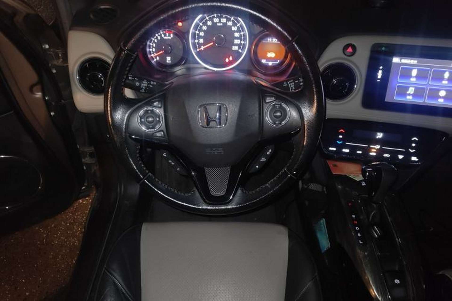 Used Honda XR-V 2015 1.8L VTi CVT Luxury Edition Steering Wheel