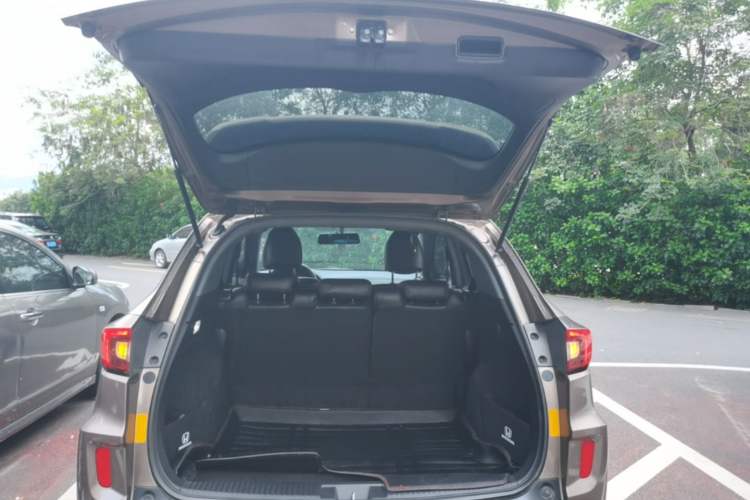 Used Honda XR-V 2015 1.5L LXi CVT Classic Edition Trunk