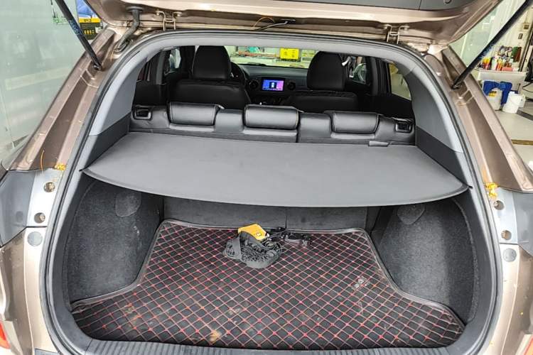 Used Honda XR-V 2015 1.8L EXi CVT Comfort Version Trunk