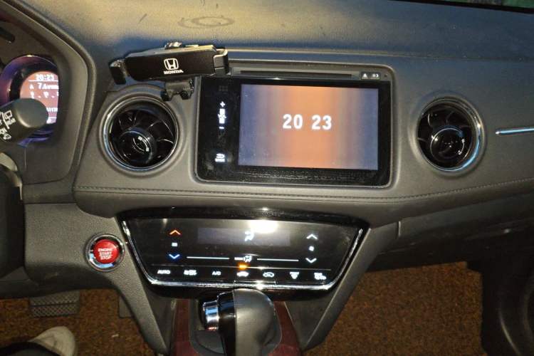 Used Honda XR-V 2015 1.8L VTi CVT Luxury Edition Audio And AC Panel