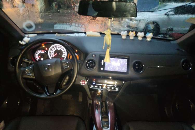 Used Honda XR-V 2015 1.8L VTi CVT Luxury Edition Center Console