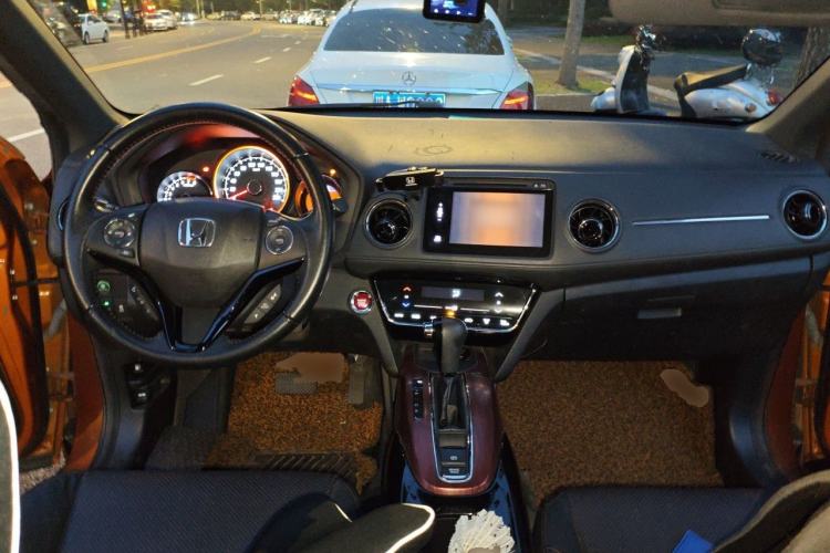 Used Honda XR-V 2015 1.8L VTi CVT Luxury Edition Center Console