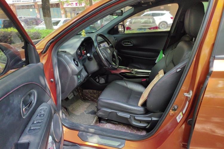 Used Honda XR-V 2015 1.8L VTi CVT Luxury Edition Driver Seat