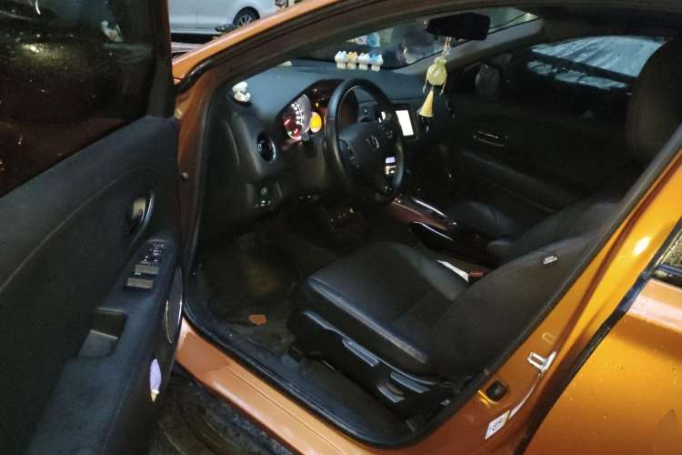 Used Honda XR-V 2015 1.8L VTi CVT Luxury Edition Driver Seat