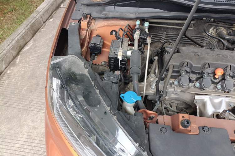 Used Honda XR-V 2015 1.8L EXi CVT Comfort Version Engine Bay Right