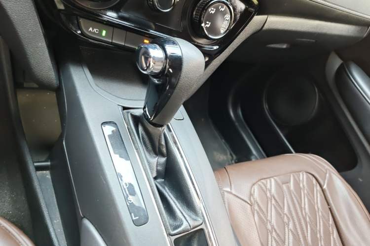 Used Honda XR-V 2015 1.5L LXi CVT Classic Edition Gear Lever