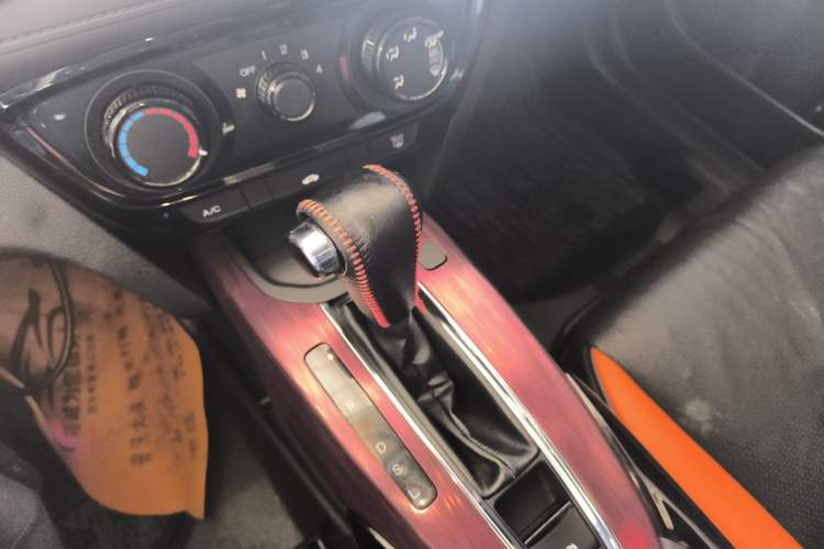 Used Honda XR-V 2015 1.8L EXi CVT Comfort Version Gear Lever