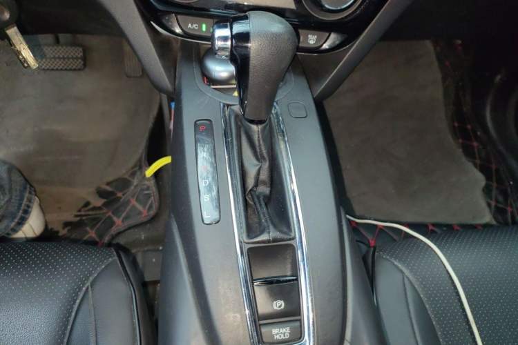 Used Honda XR-V 2015 1.5L LXi CVT Classic Edition Gear Lever