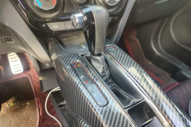 Used Honda XR-V 2015 1.8L EXi CVT Comfort Version Gear Lever