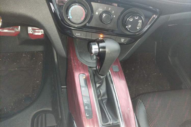 Used Honda XR-V 2015 1.8L EXi CVT Comfort Version Gear Lever