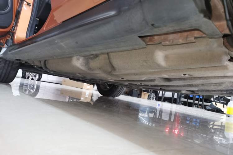 Used Honda XR-V 2015 1.5L LXi CVT Classic Edition Left Side Sill
